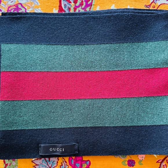 NWOT Gucci Men's Black, Green, and Red Scarf - Picture 4 of 4